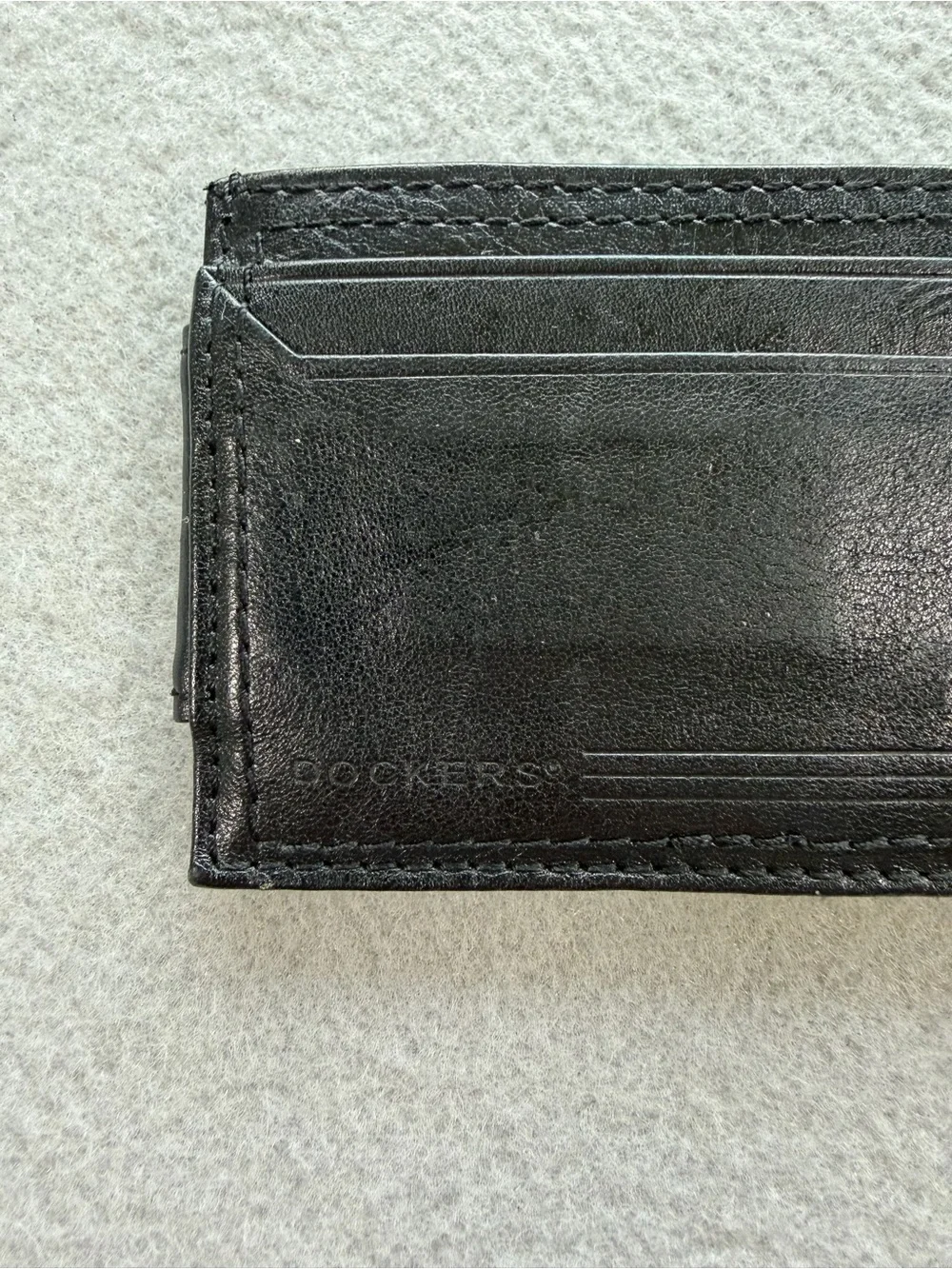 Dockers Genuine Leather Magnetic Money Clip Wallet Black Slim Minimalist